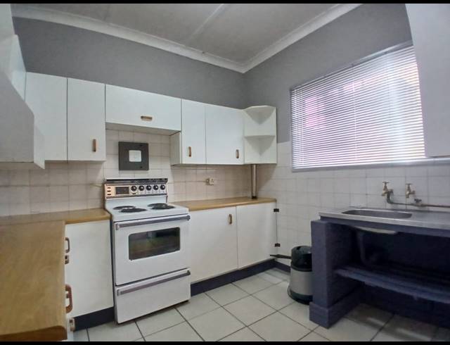 2 BEDROOM FLAT FOR SALE IN PEACEHAVEN